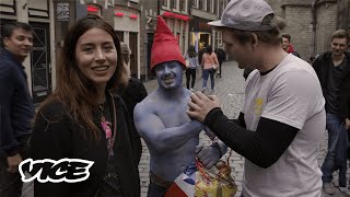 Mee met een vrijgezellenfeest op De Wallen  Achter de Wallen [upl. by Shamma340]