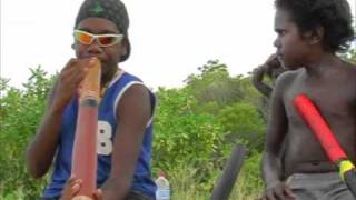 Didgeridoo tutorial  Mikey Gurruwiwi [upl. by Ziwot223]