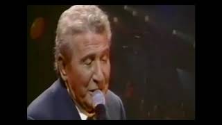 Gilbert BECAUD  Je tappartiens Olympia 1997 Exceptionnelle Version [upl. by Raveaux]