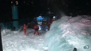 Epic Waves Whoa  Deadliest Catch [upl. by Weitman315]