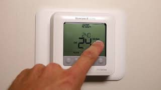 Honeywell T4  How To Use Thermostat Fan Modes [upl. by Tybi]